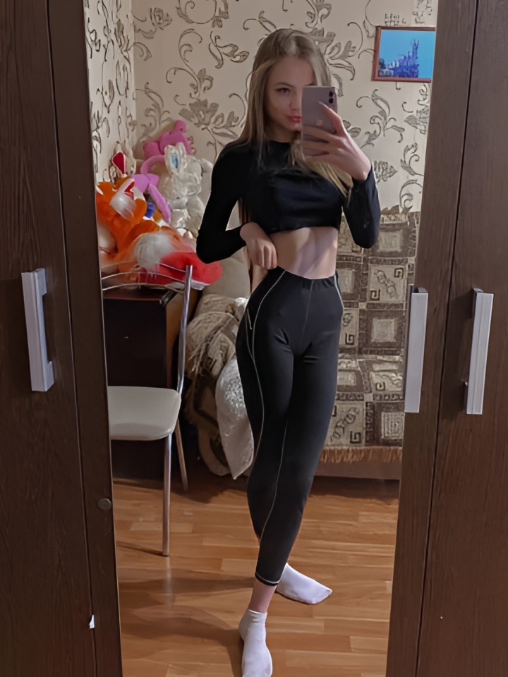 Леночка привлекальеная девушка из Заречного цена от 5000 руб