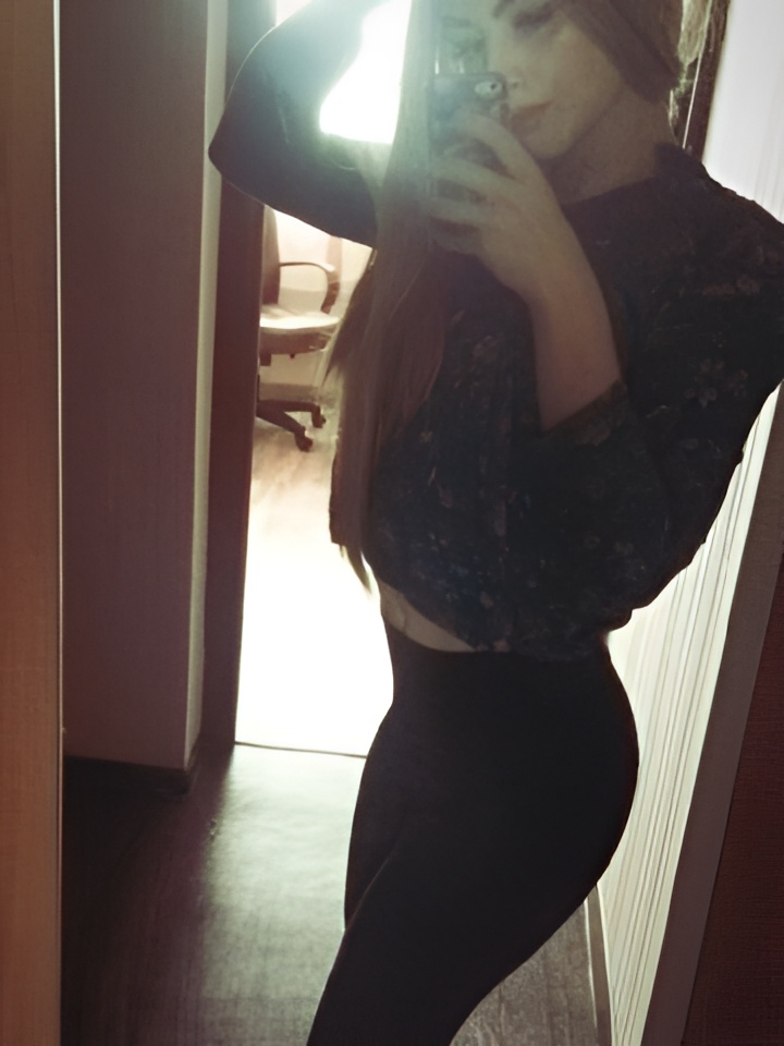 Роксана привлекальеная девушка из Заречного цена от 5000 руб