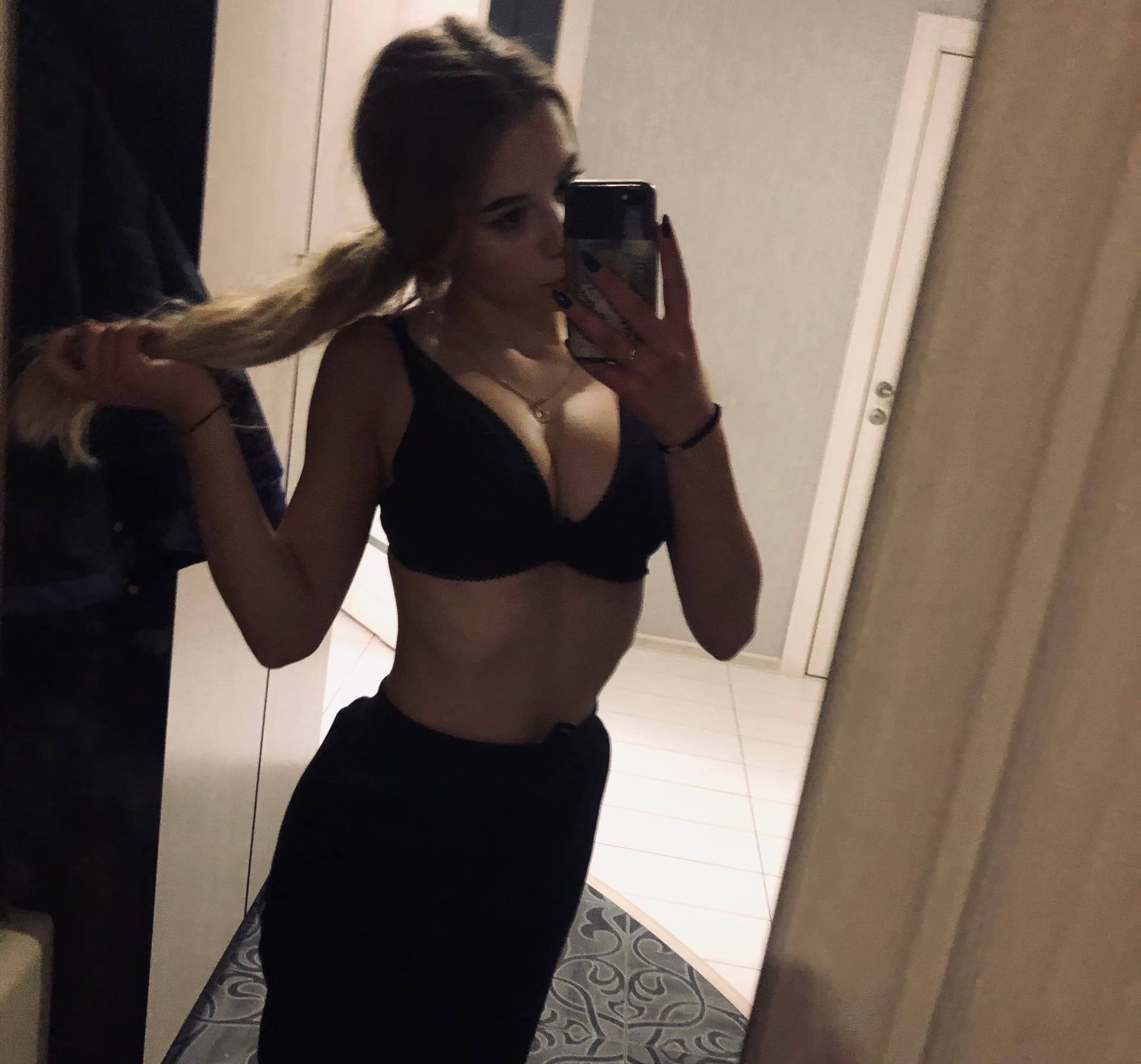 Нинель привлекальеная девушка из Заречного цена от 3000 руб