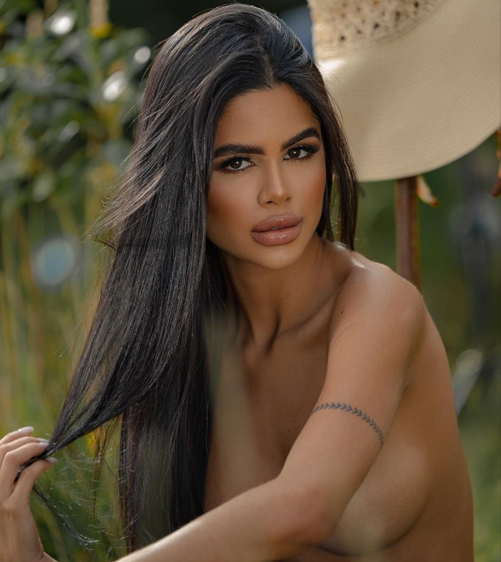 Яночка привлекальеная девушка из Заречного цена от 3000 руб