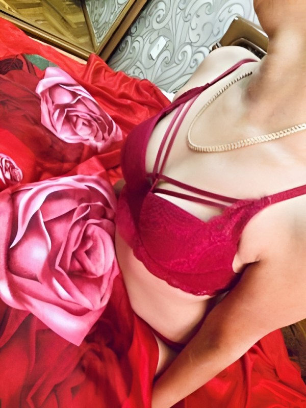 Римма привлекательная девушка из Заречного цена от 5000 руб