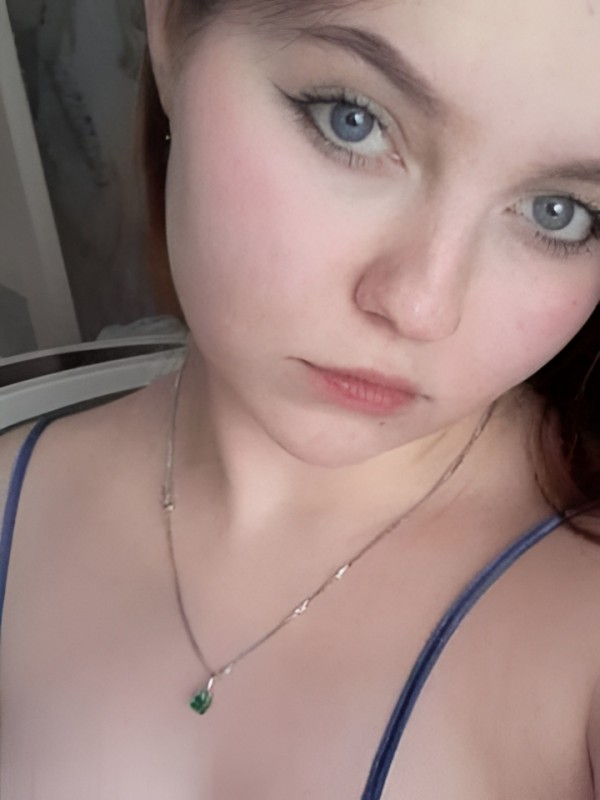 Роксана привлекательная девушка из Заречного цена от 5000 руб