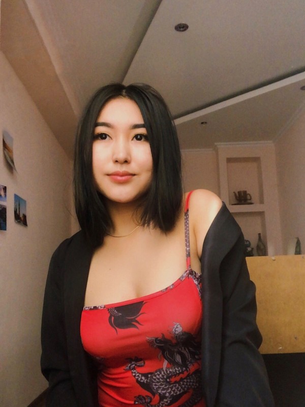 Неля привлекательная девушка из Заречного цена от 3000 руб