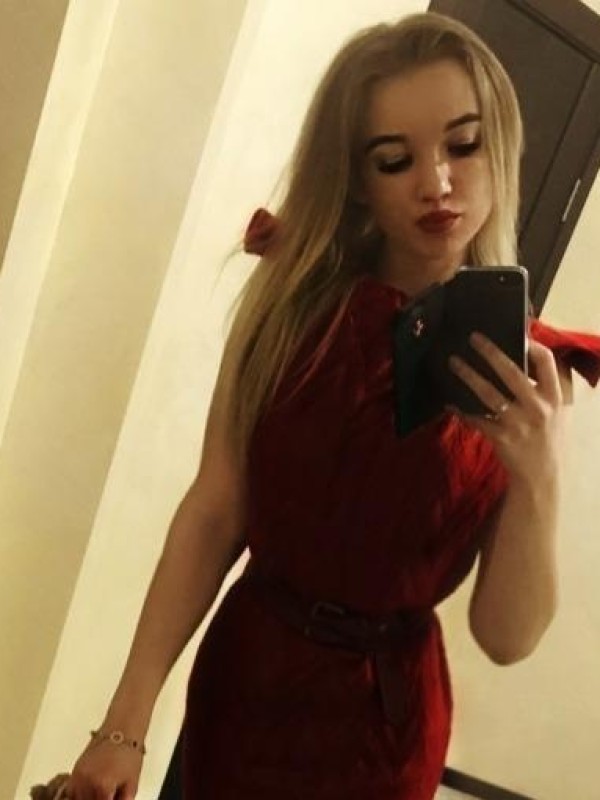 Карина привлекательная девушка из Заречного цена от 3500 руб