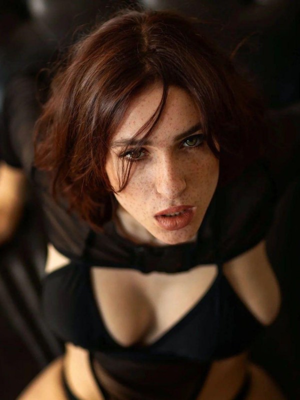 Маруся привлекательная девушка из Заречного цена от 5000 руб